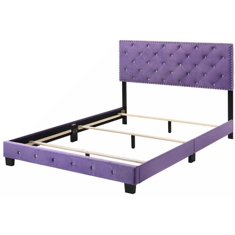 Lit plateforme Queen en velours violet avec garniture cloutée – 1 personne