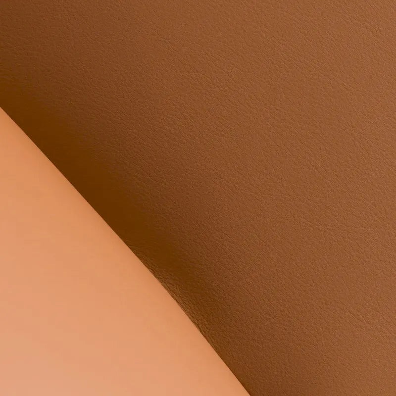 Chaise de bureau moderne latérale en cuir vegan couleur camel avec pieds chromés